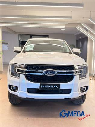 FORD RANGER 3.0 V6 TURBO DIESEL CD XLT 4X4 AUTOMÁTICO FORD RANGER 3.0 V6 TURBO DIESEL CD XLT 4X4 AUTOMÁTICO